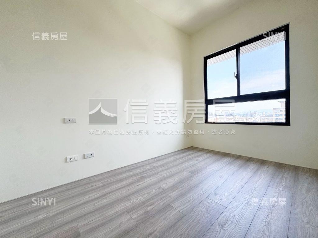 帥全新未住朝東南三房雙車房屋室內格局與周邊環境