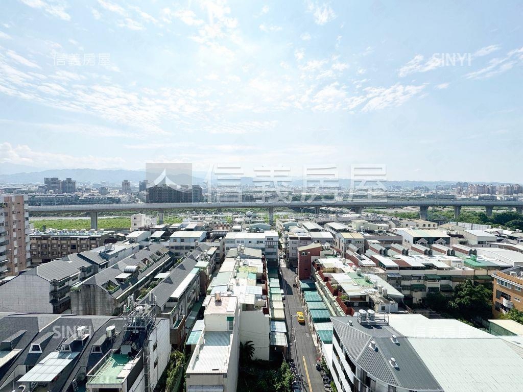 帥全新未住朝東南三房雙車房屋室內格局與周邊環境