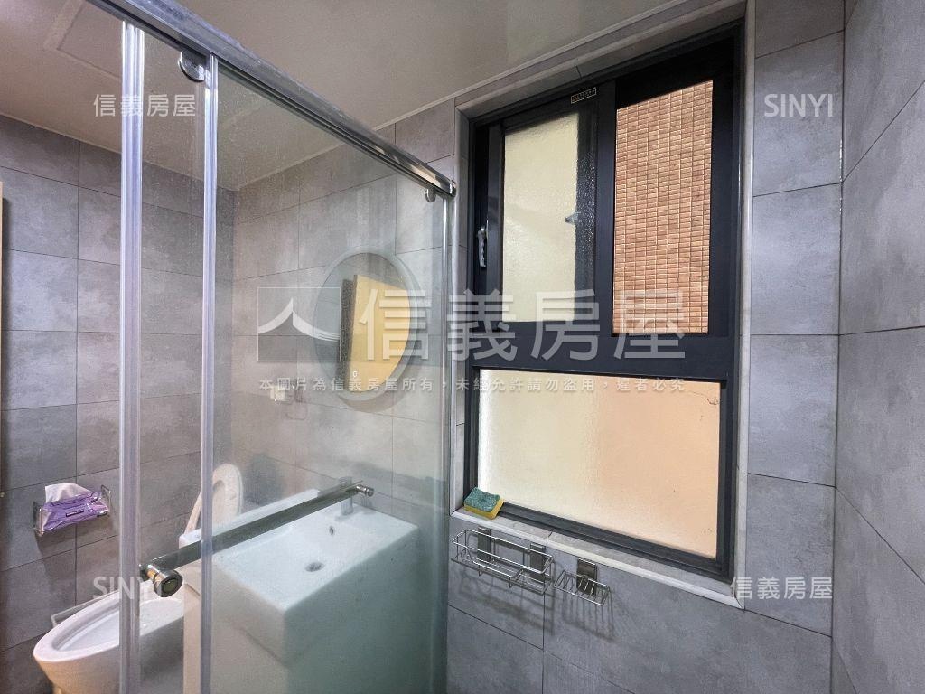 捷運黃金三樓美寓房屋室內格局與周邊環境