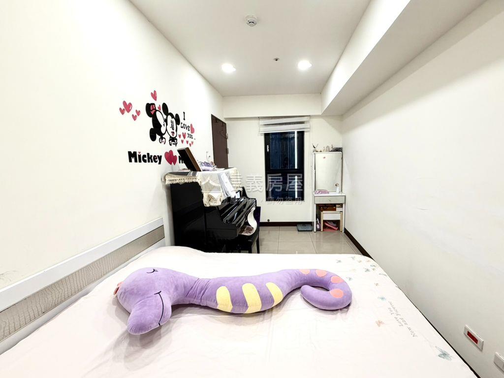 海洋都心二期精美兩房車房屋室內格局與周邊環境