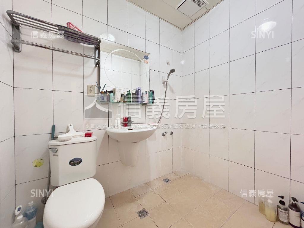 中信街稀有天然氣公寓四樓房屋室內格局與周邊環境