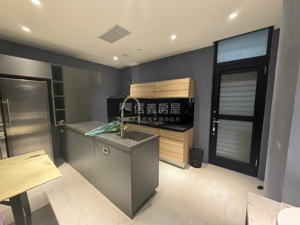 民主路有裝潢美透天房屋室內格局與周邊環境