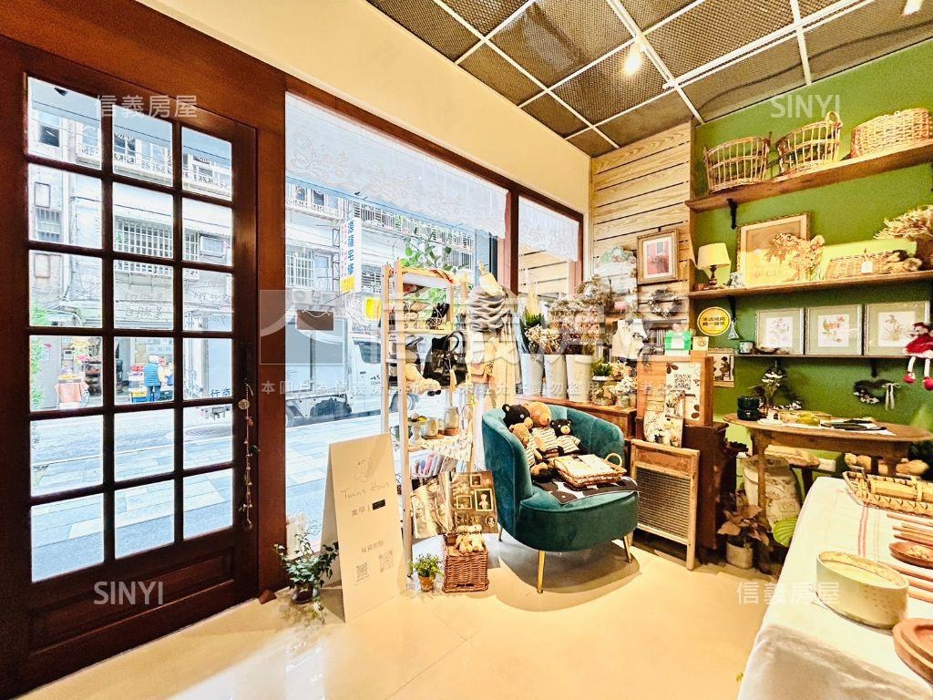 內湖捷運•逸品店面房屋室內格局與周邊環境