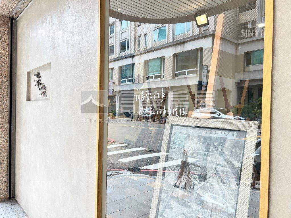 近向上路邊間大面寬金店面房屋室內格局與周邊環境