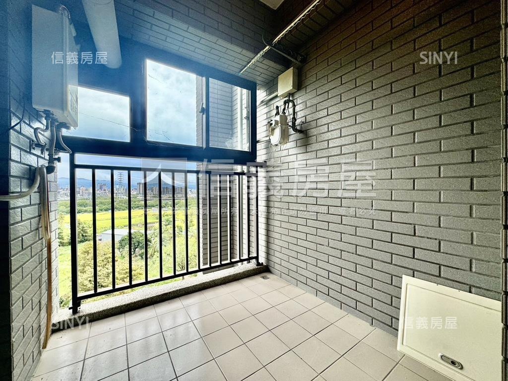 彩虹城兩房車位視野戶房屋室內格局與周邊環境