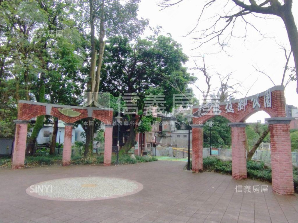 ⭐汐止中正市場大三房⭐房屋室內格局與周邊環境