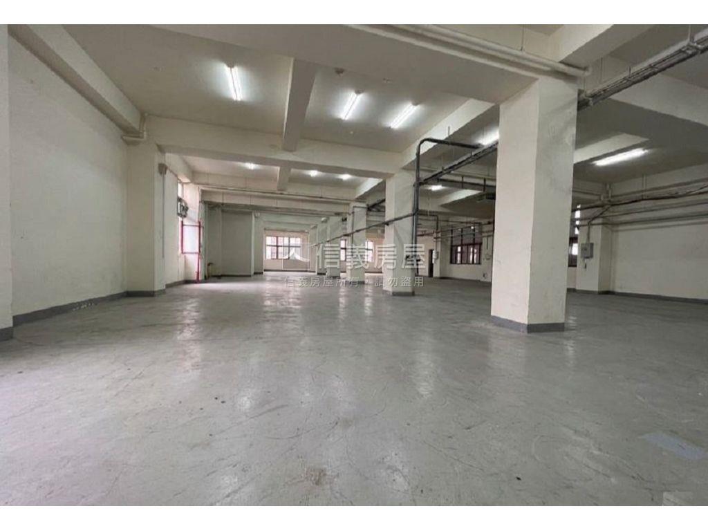 平鎮稀有挑高寬面廠辦房屋室內格局與周邊環境