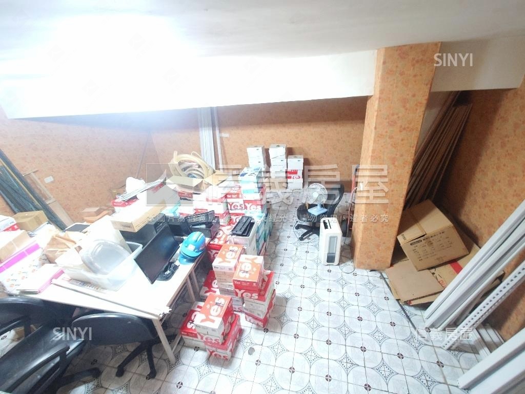 捷運輕軌面寬邊間旺店房屋室內格局與周邊環境