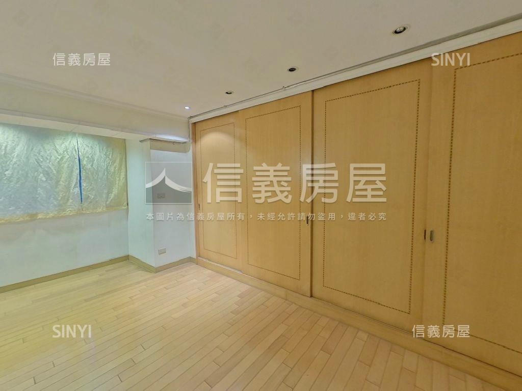 景華名人電梯４房房屋室內格局與周邊環境