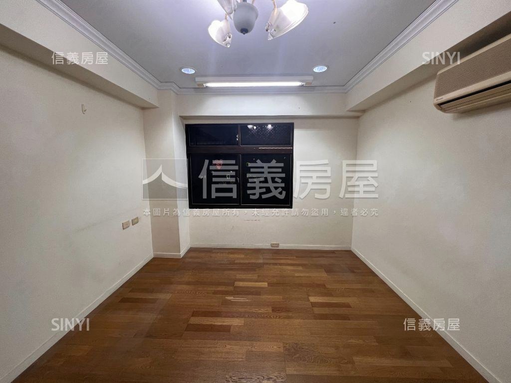 景華名人電梯４房房屋室內格局與周邊環境