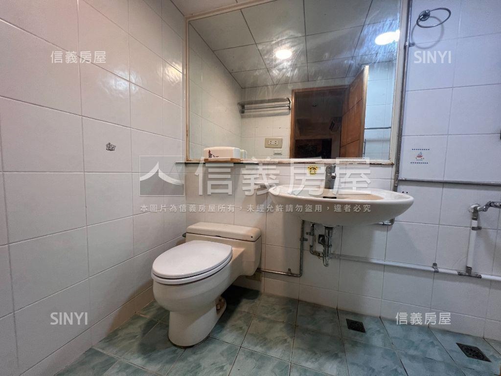景華名人電梯４房房屋室內格局與周邊環境