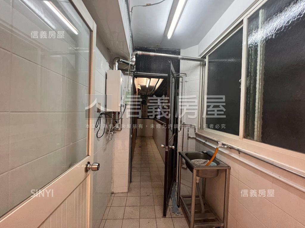 景華名人電梯４房房屋室內格局與周邊環境