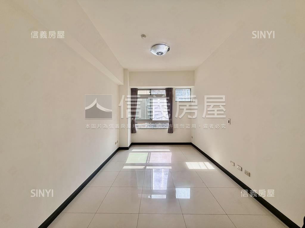 鳳山新城大３房平車房屋室內格局與周邊環境