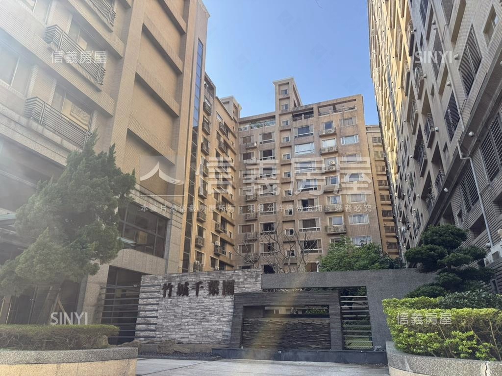 明亮千葉園三房車位。綠意房屋室內格局與周邊環境