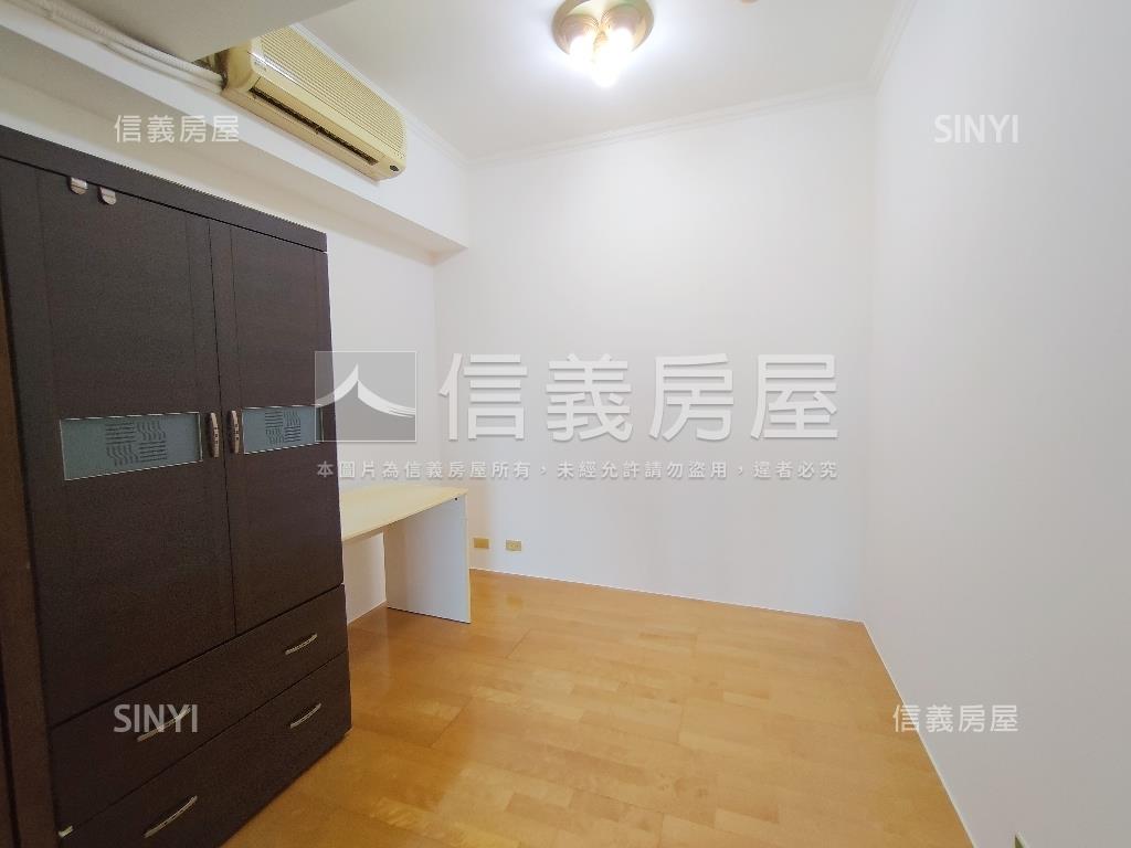 敦王明珠三房平車房屋室內格局與周邊環境