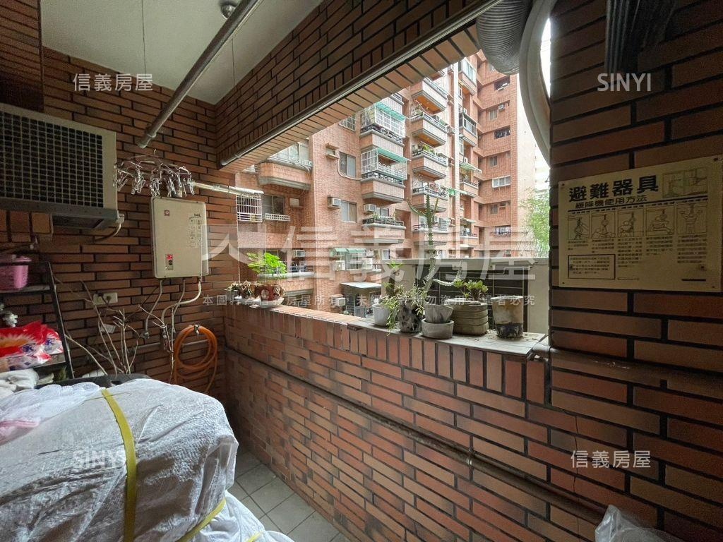 忠言路精華金店面房屋室內格局與周邊環境