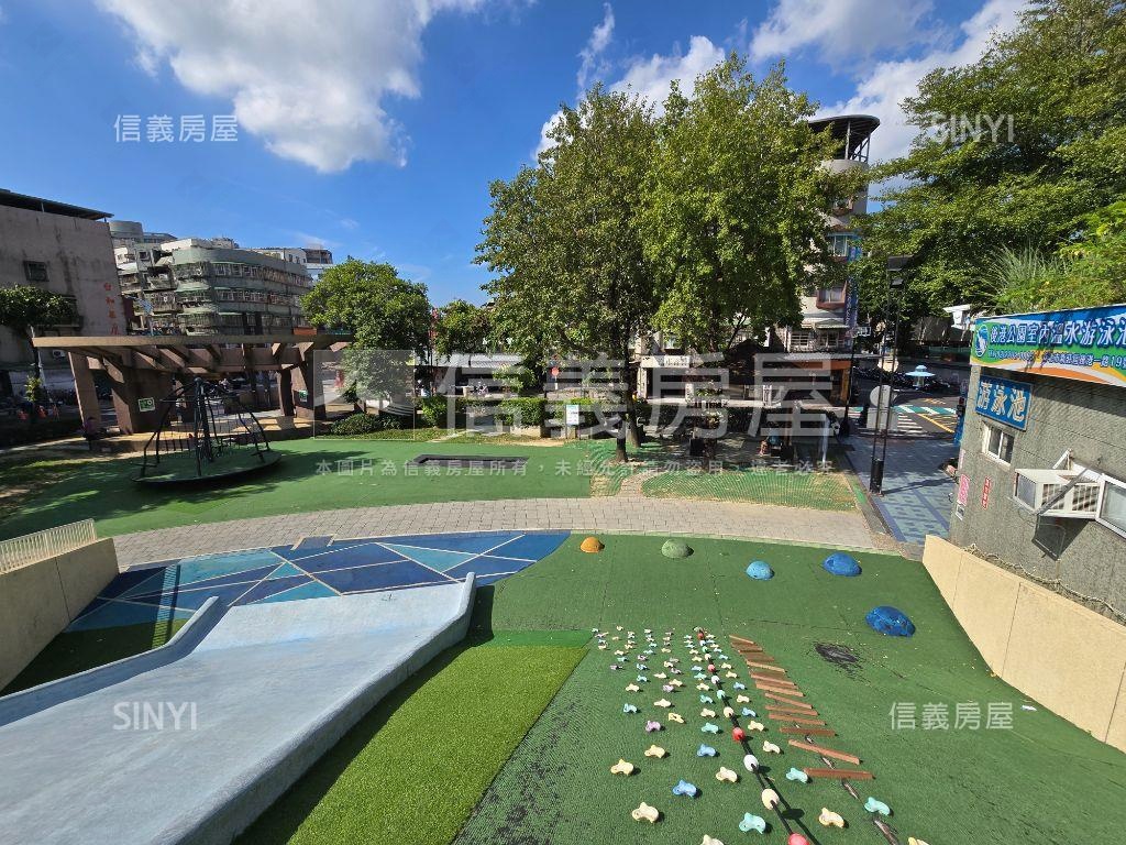 建安三角窗金店面房屋室內格局與周邊環境