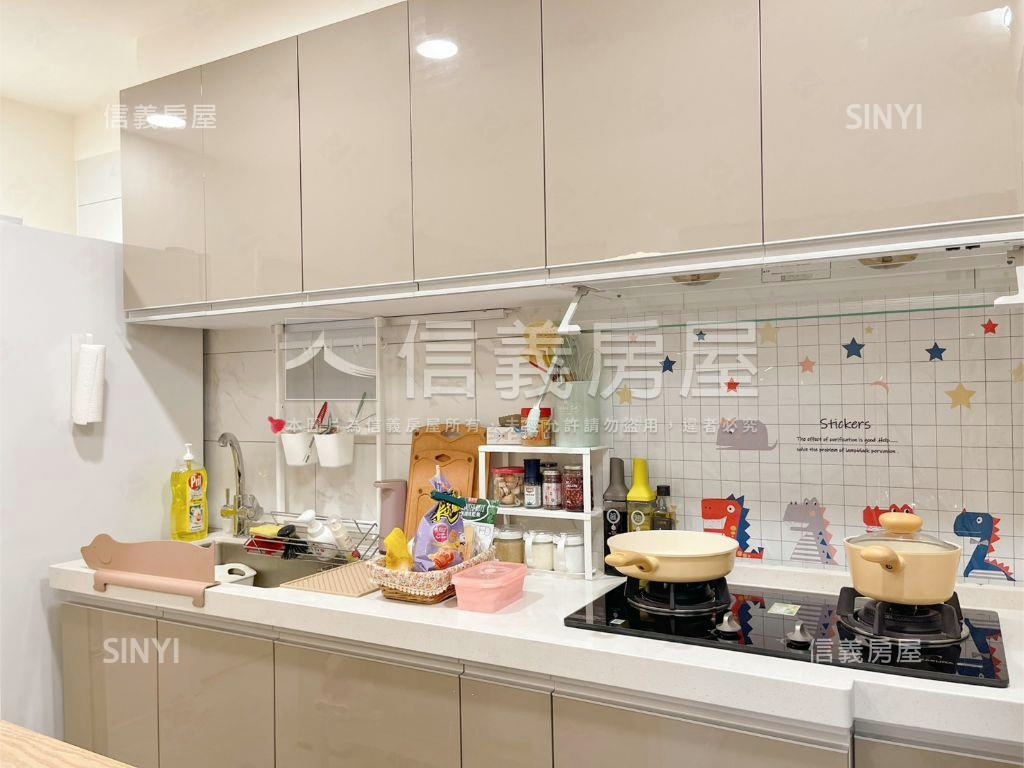 双捷棧兩房車位近都會公園房屋室內格局與周邊環境