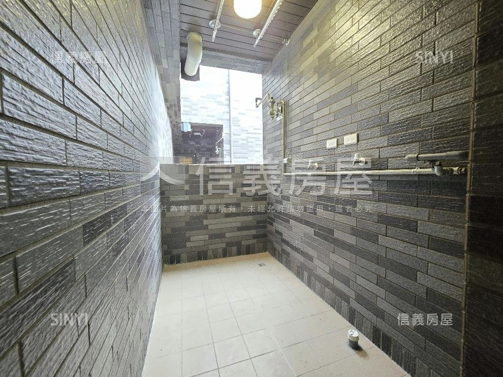 視野開闊捷市達兩房車位房屋室內格局與周邊環境