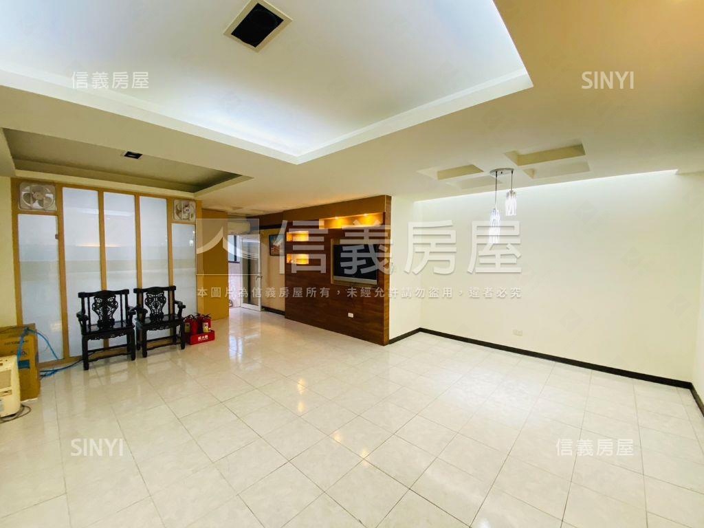 潛力信義一樓大空間房屋室內格局與周邊環境