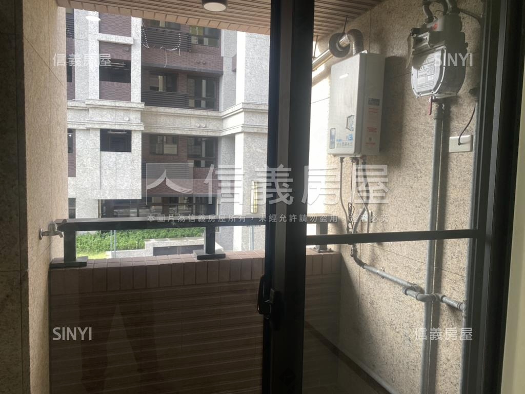 千曜學管理電梯套房＋車位房屋室內格局與周邊環境