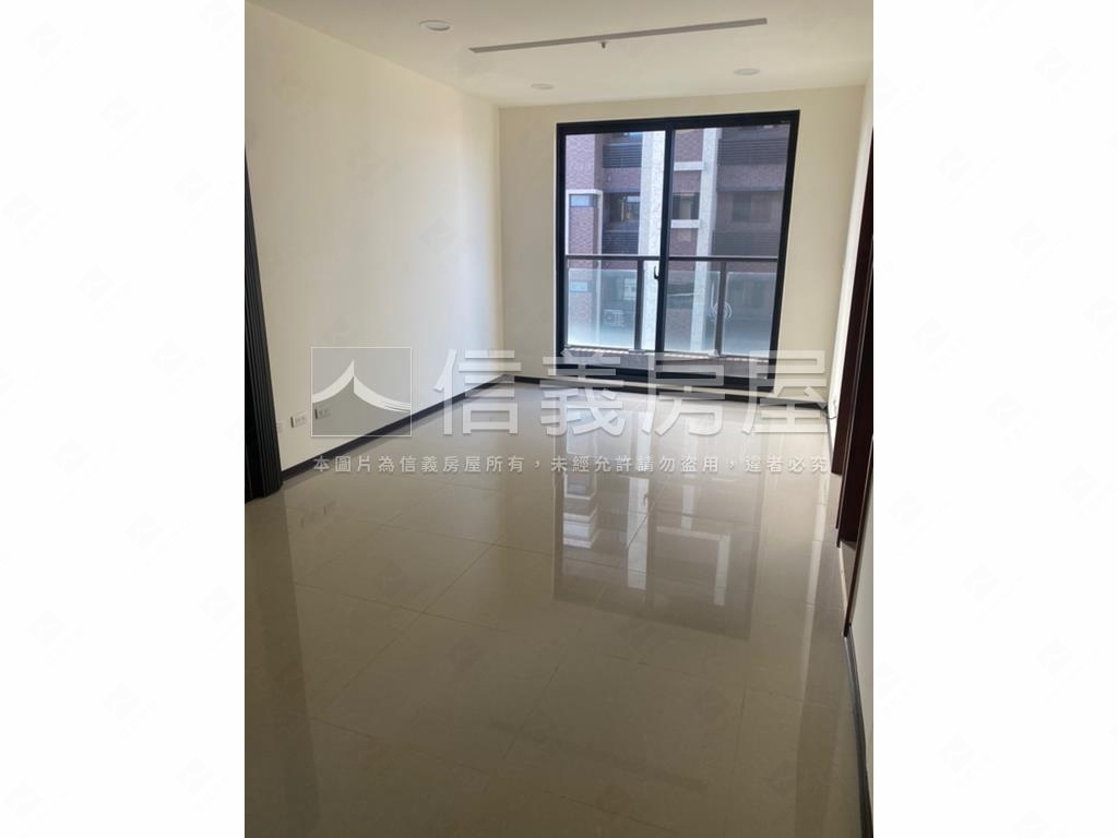 千曜學管理電梯套房＋車位房屋室內格局與周邊環境