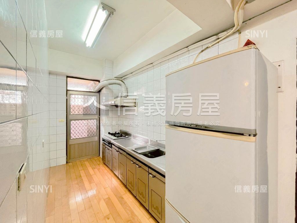 【降價】東山商圈正三房房屋室內格局與周邊環境
