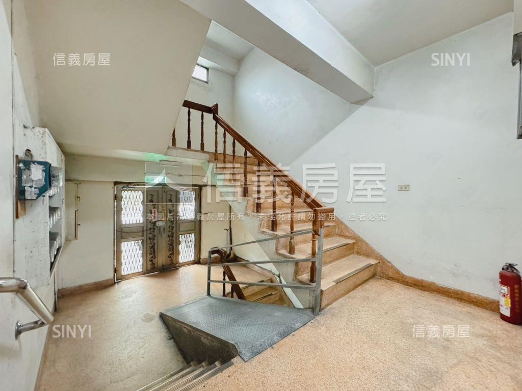 【降價】東山商圈正三房房屋室內格局與周邊環境