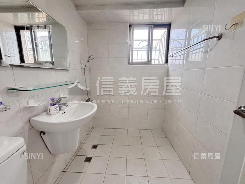 近衛武營綠世界景觀美四房房屋室內格局與周邊環境