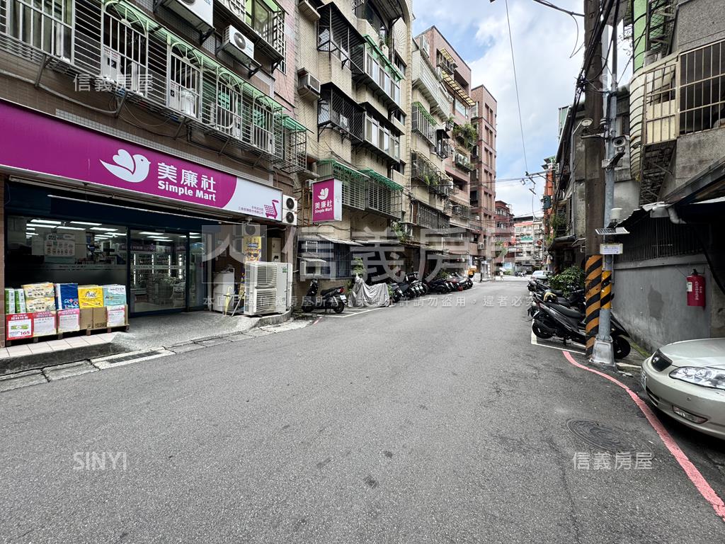 成功小資電梯２房房屋室內格局與周邊環境