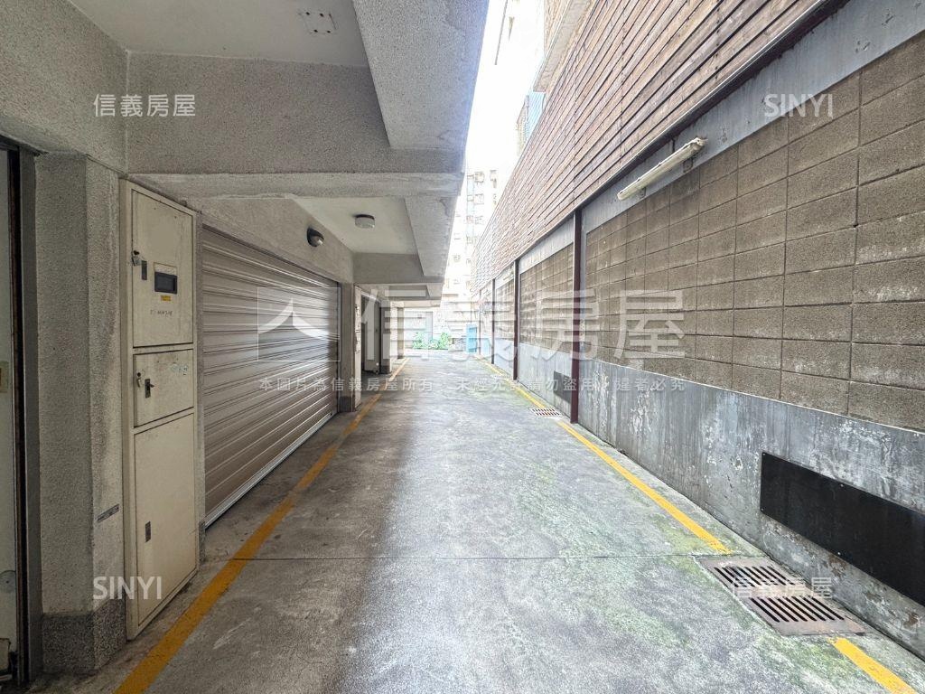 近松竹捷運停雙車別墅房屋室內格局與周邊環境