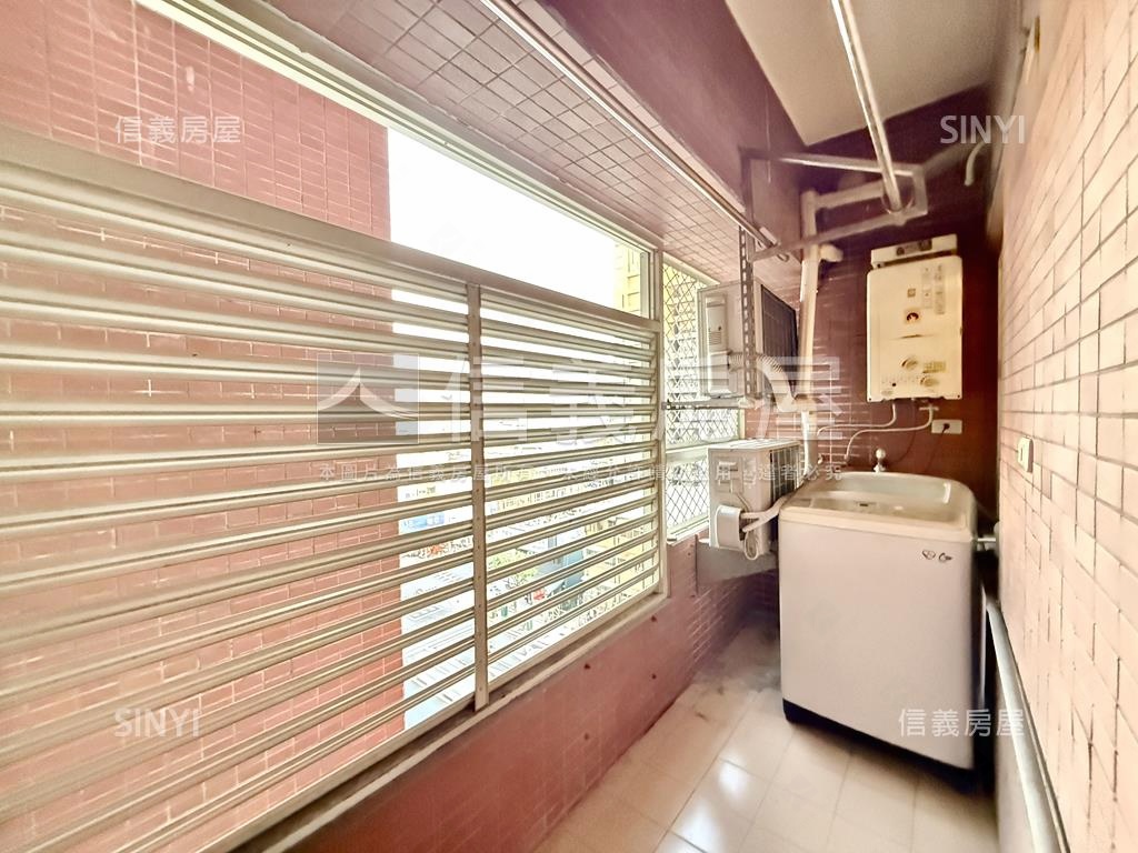 漢神巨蛋精美四房平車房屋室內格局與周邊環境