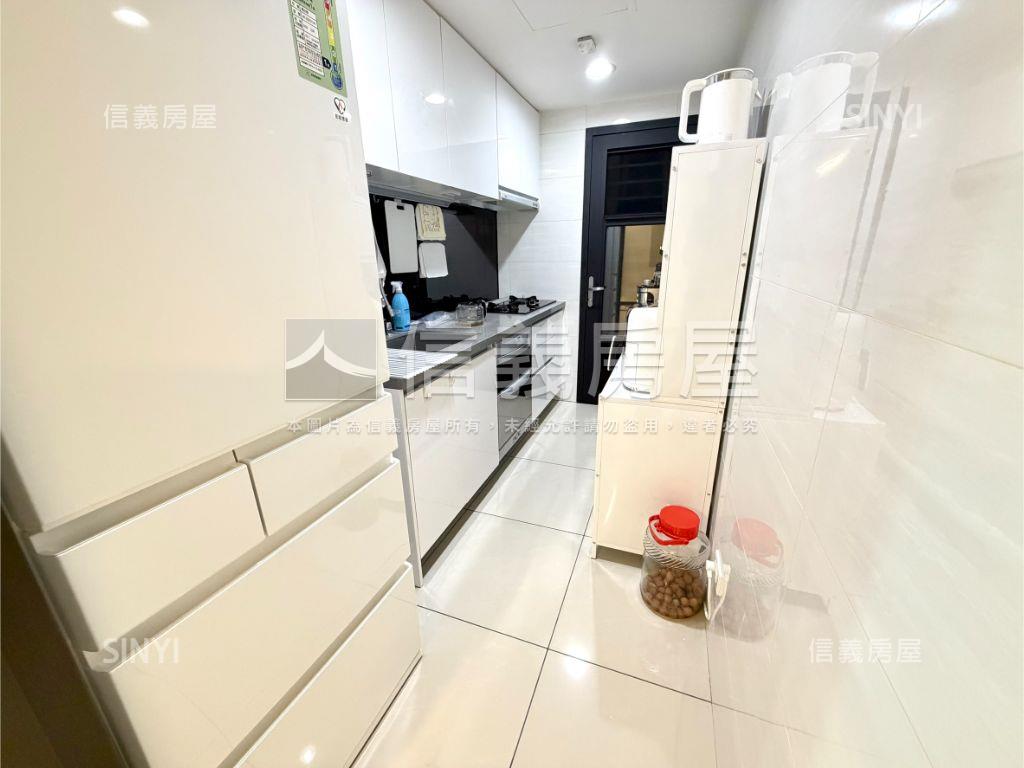 佳泰三房平車樹梢戶房屋室內格局與周邊環境