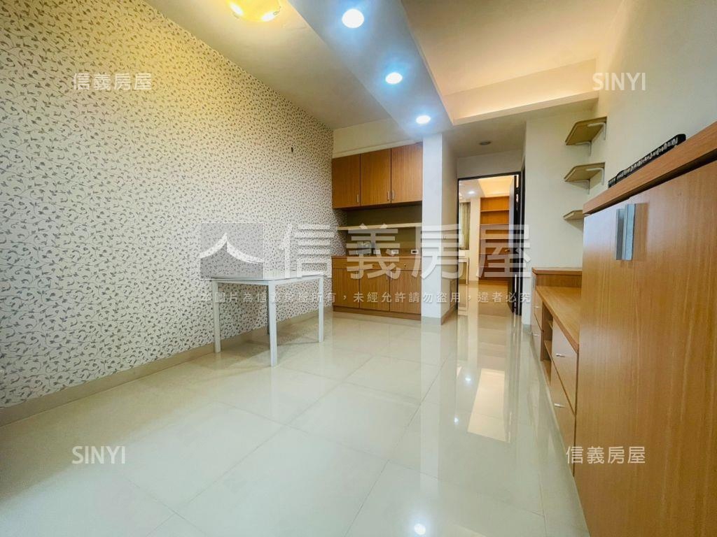 信義安和精美２房房屋室內格局與周邊環境