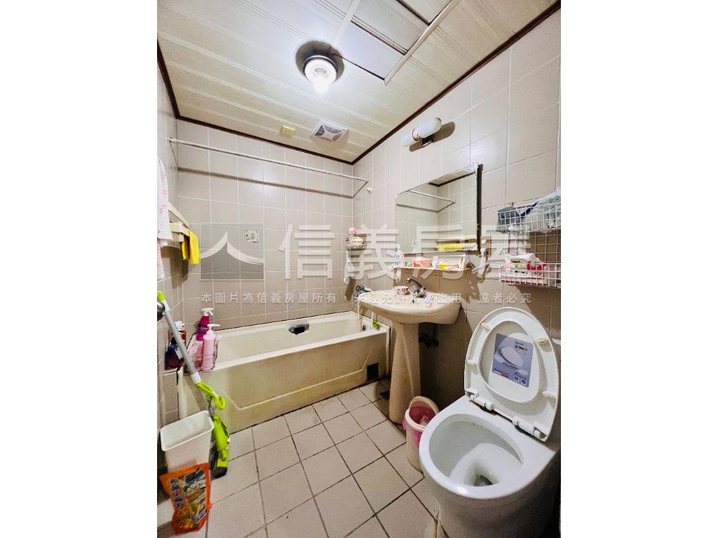 忠誠欒樹高樓層景觀三房房屋室內格局與周邊環境