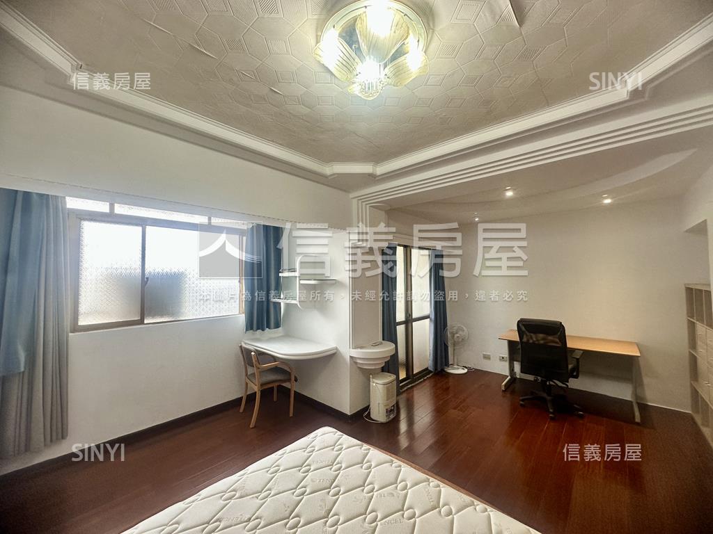 綠意採光樓中樓四房車位房屋室內格局與周邊環境