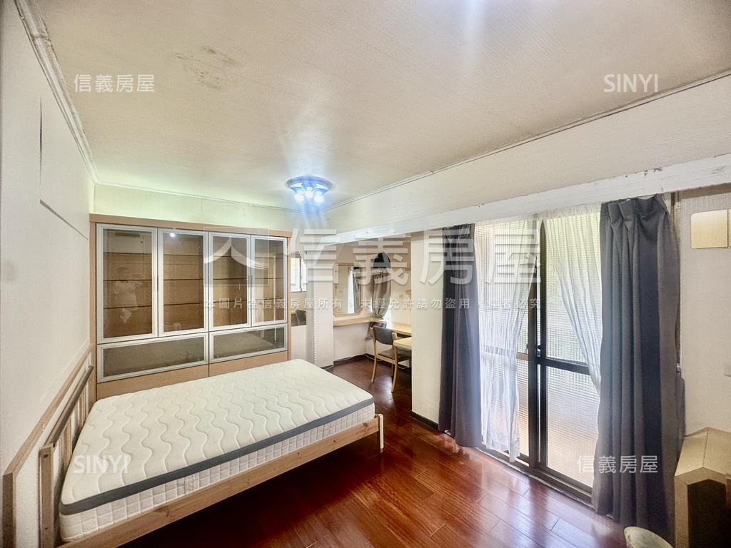 綠意採光樓中樓四房車位房屋室內格局與周邊環境