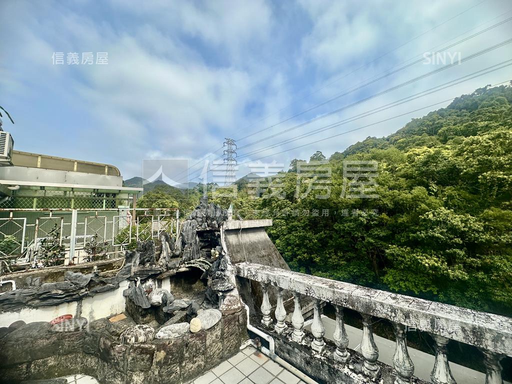 綠意採光樓中樓四房車位房屋室內格局與周邊環境