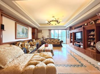 河堤公園首排五房雙平車