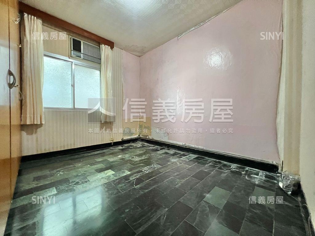 忠誠方正五樓房屋室內格局與周邊環境
