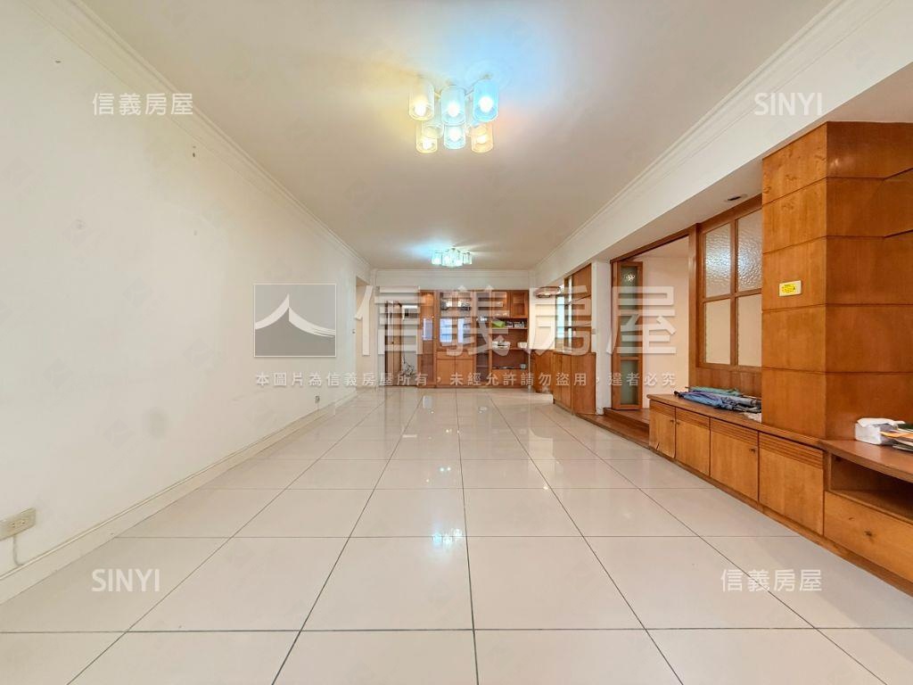 三面採光一層一戶次高樓房屋室內格局與周邊環境