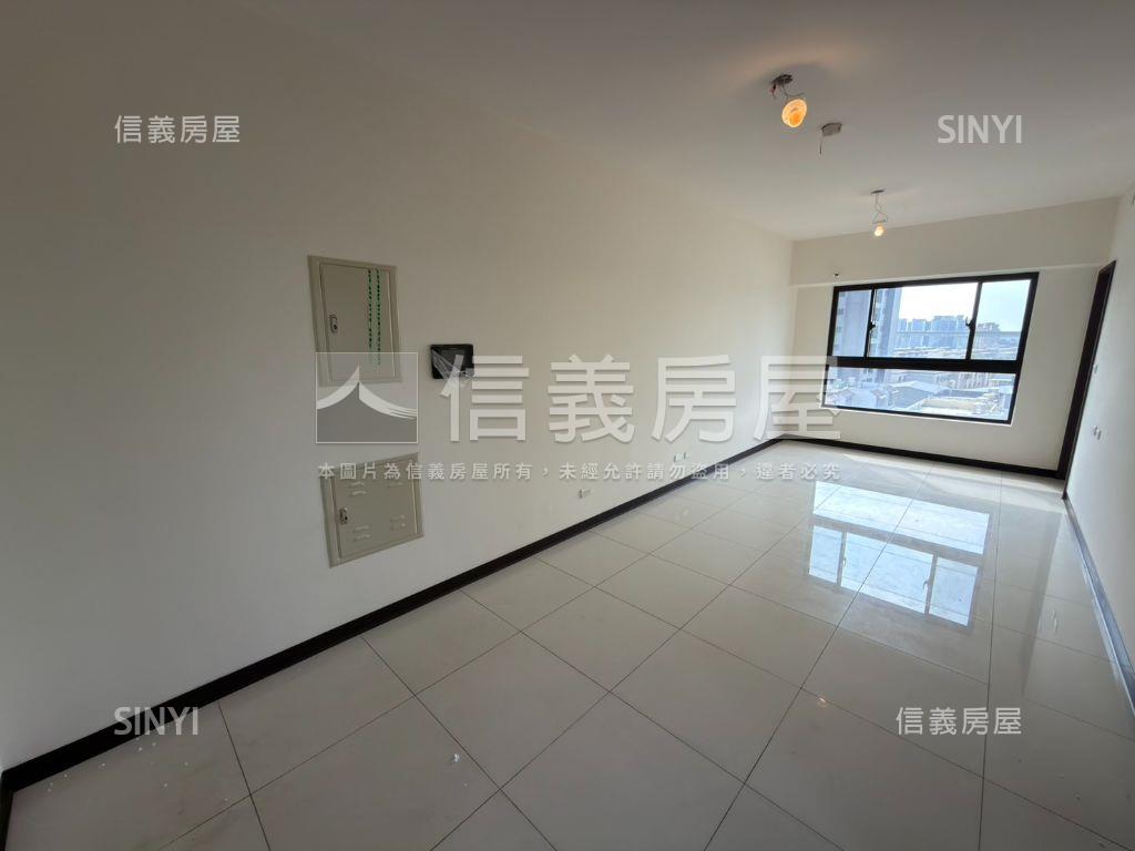 全新！市心朗朗｜兩房車位房屋室內格局與周邊環境