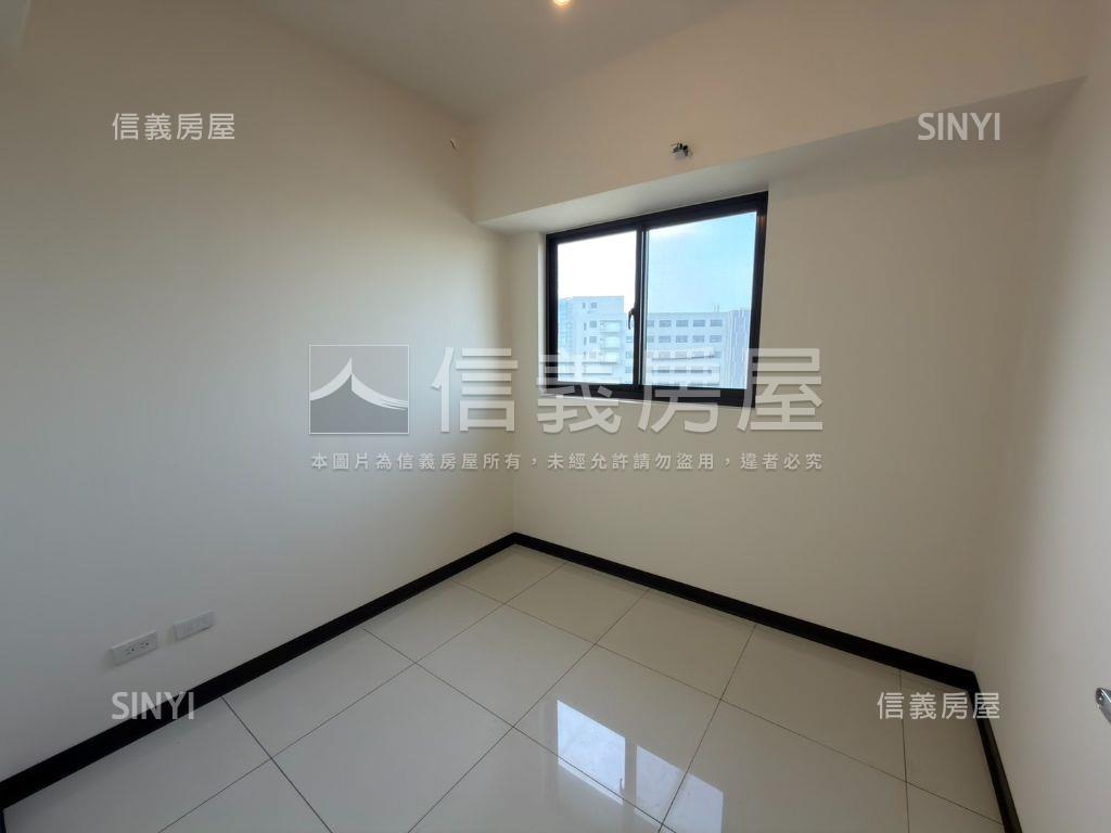 全新！市心朗朗｜兩房車位房屋室內格局與周邊環境