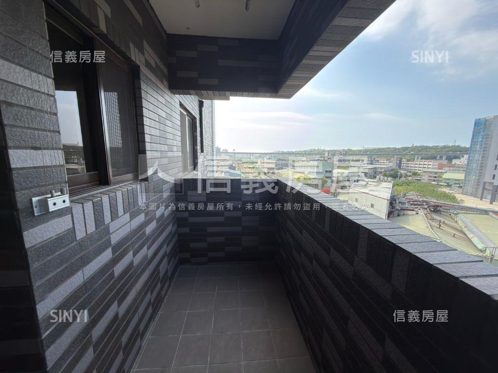 全新！市心朗朗｜兩房車位房屋室內格局與周邊環境