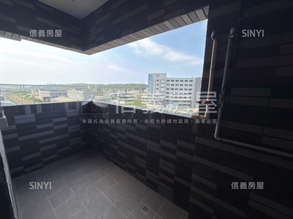 全新！市心朗朗｜兩房車位房屋室內格局與周邊環境