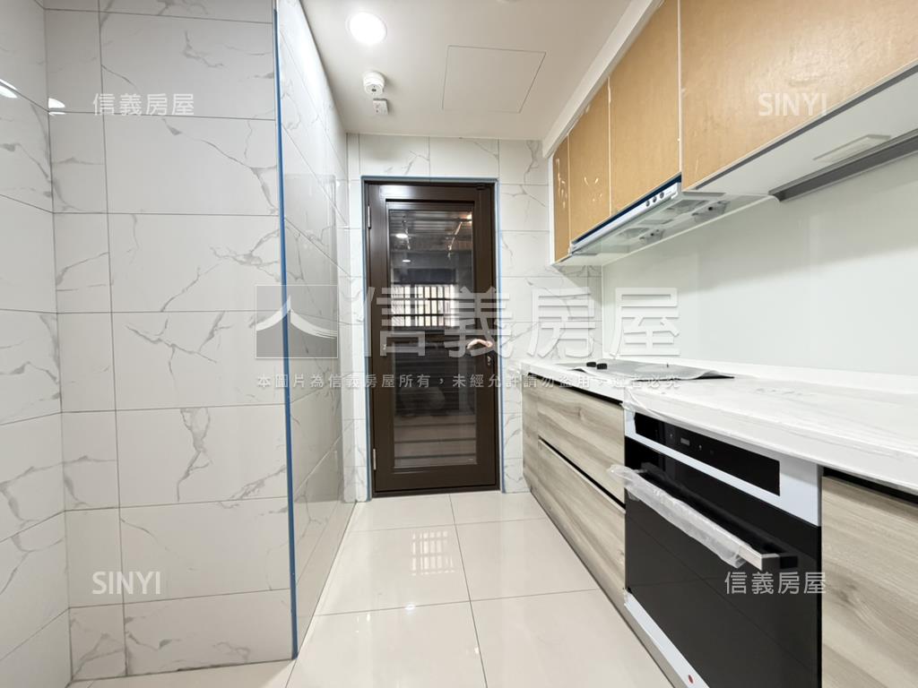 中國醫高樓四房雙衛浴平車房屋室內格局與周邊環境