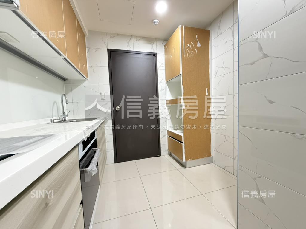 中國醫高樓四房雙衛浴平車房屋室內格局與周邊環境