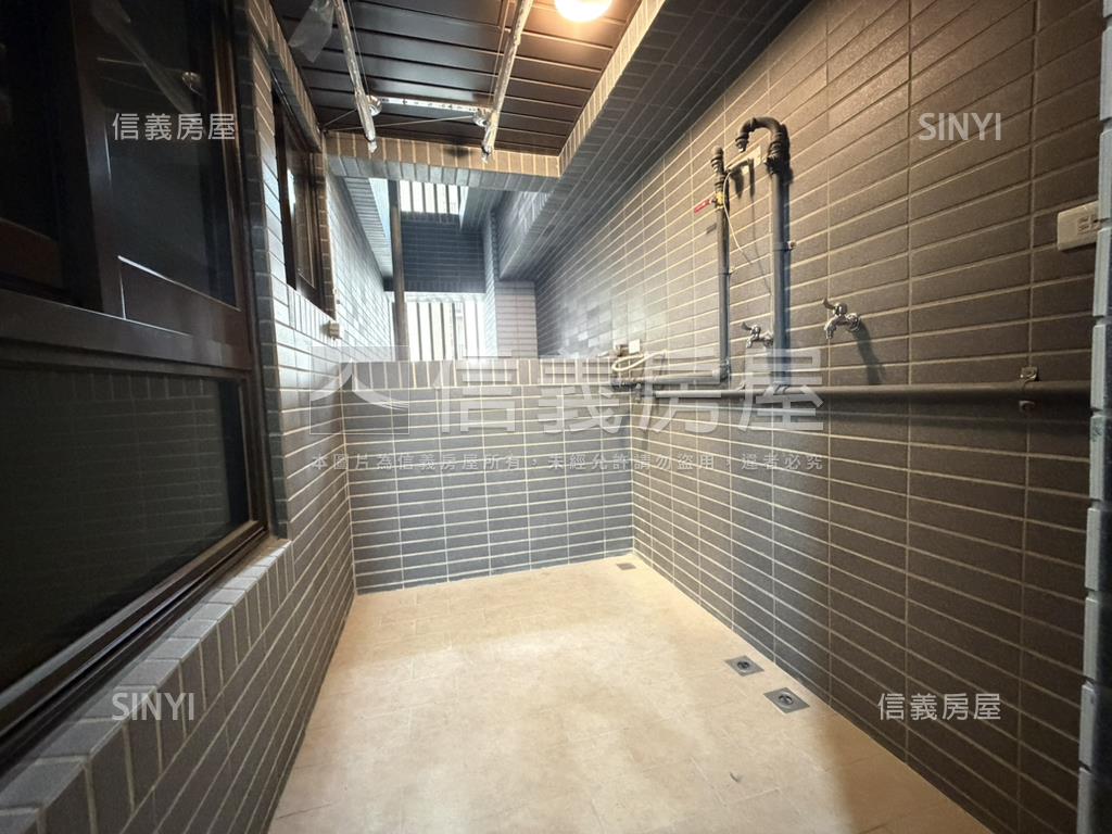 中國醫高樓四房雙衛浴平車房屋室內格局與周邊環境