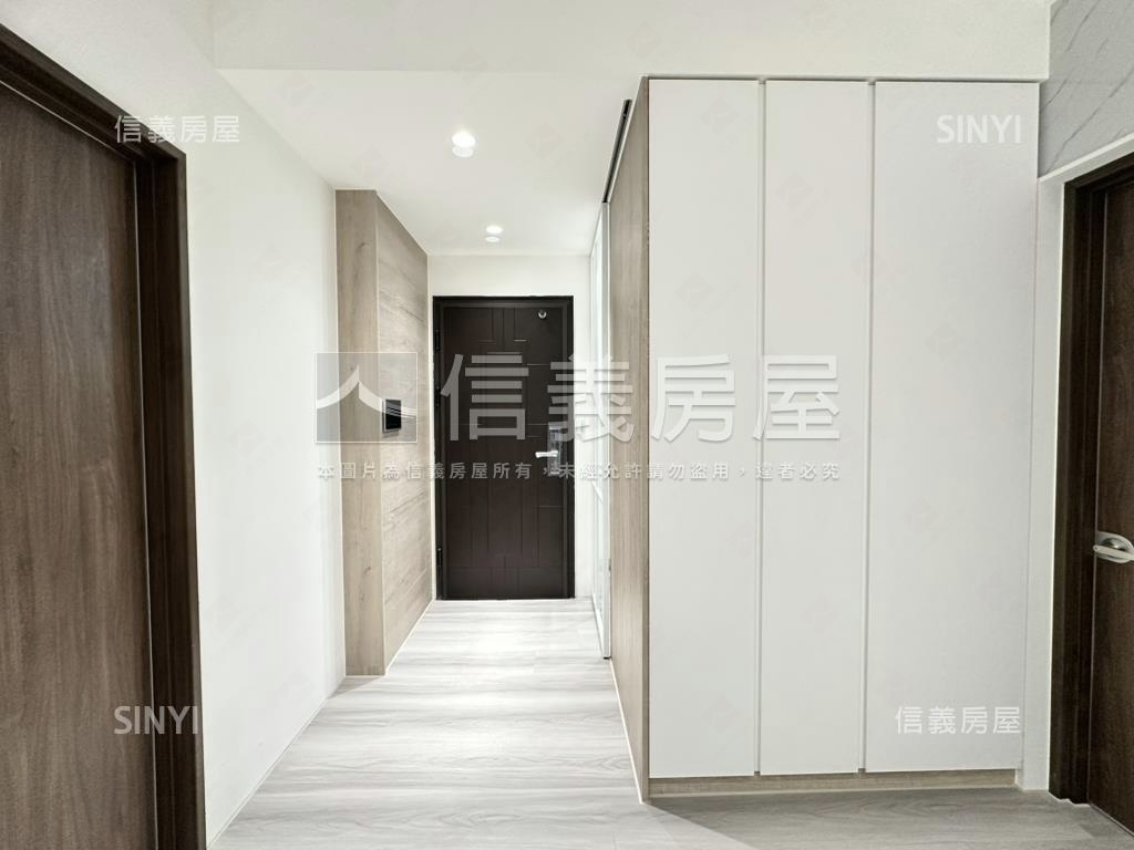 小檜溪佳麗堡三房車位房屋室內格局與周邊環境