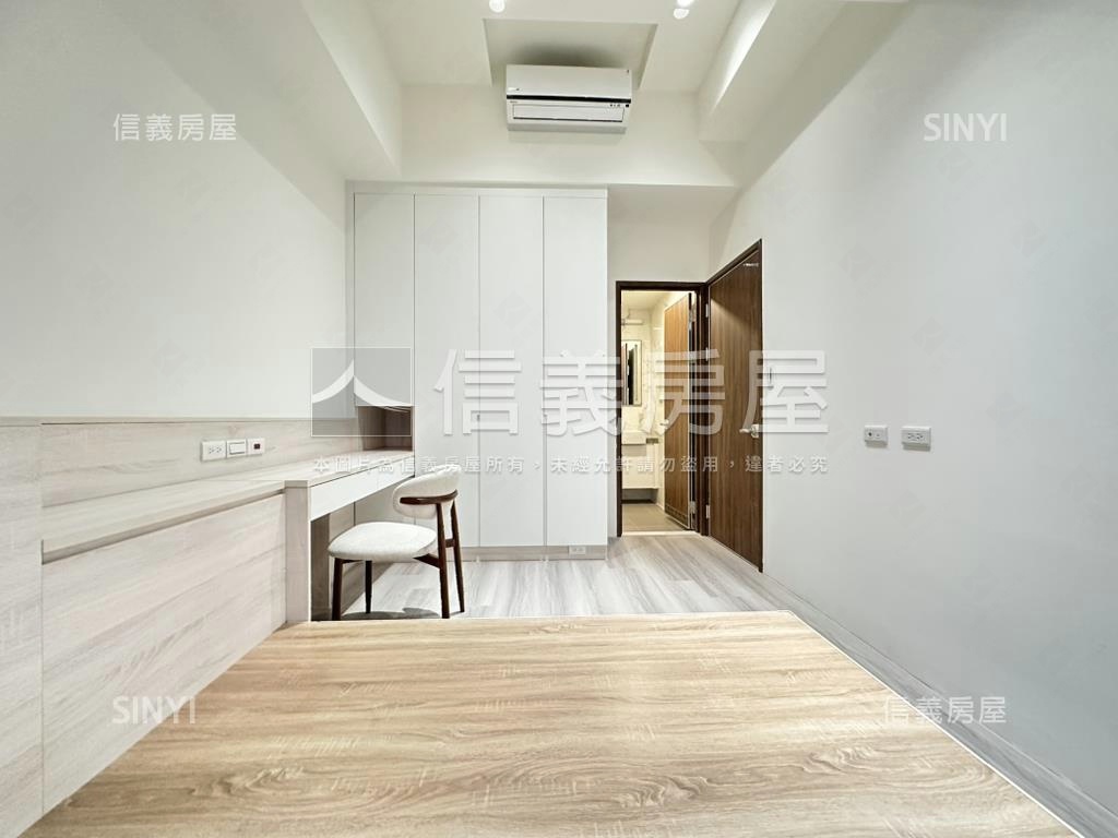 小檜溪佳麗堡三房車位房屋室內格局與周邊環境